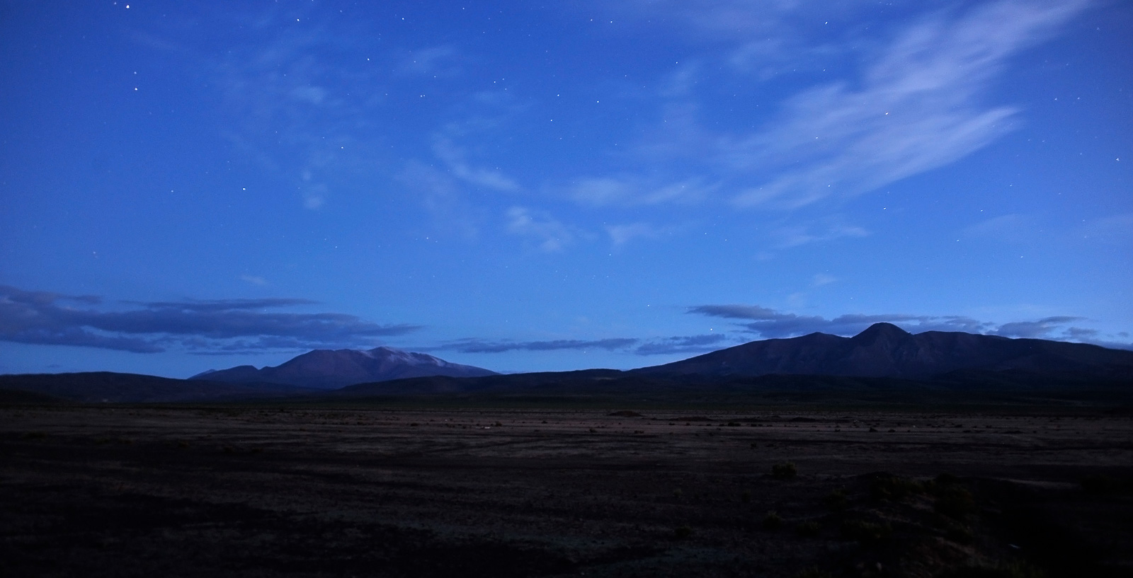 Sterne über der Hochebene [28 mm, 15.0 Sek. bei f / 3.5, ISO 800]