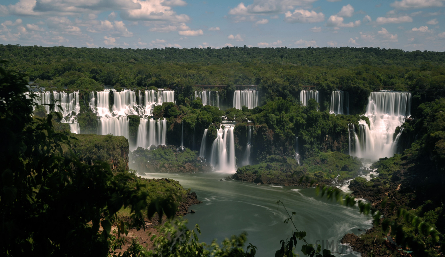 Cataratas del Iguazu [48 mm, 30.0 Sek. bei f / 25, ISO 100]
