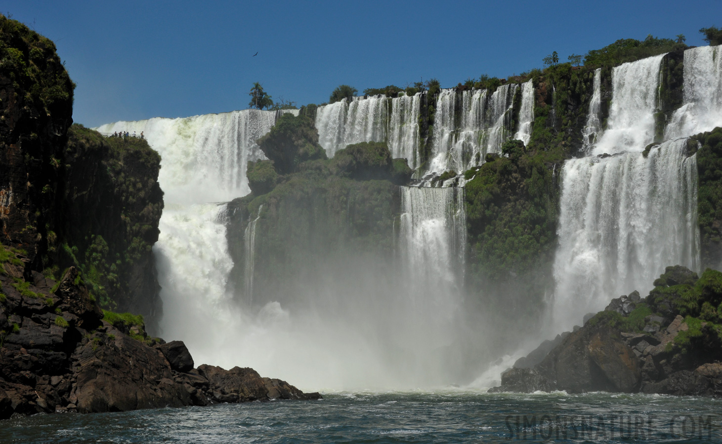 Cataratas del Iguazu [62 mm, 1/800 Sek. bei f / 16, ISO 800]