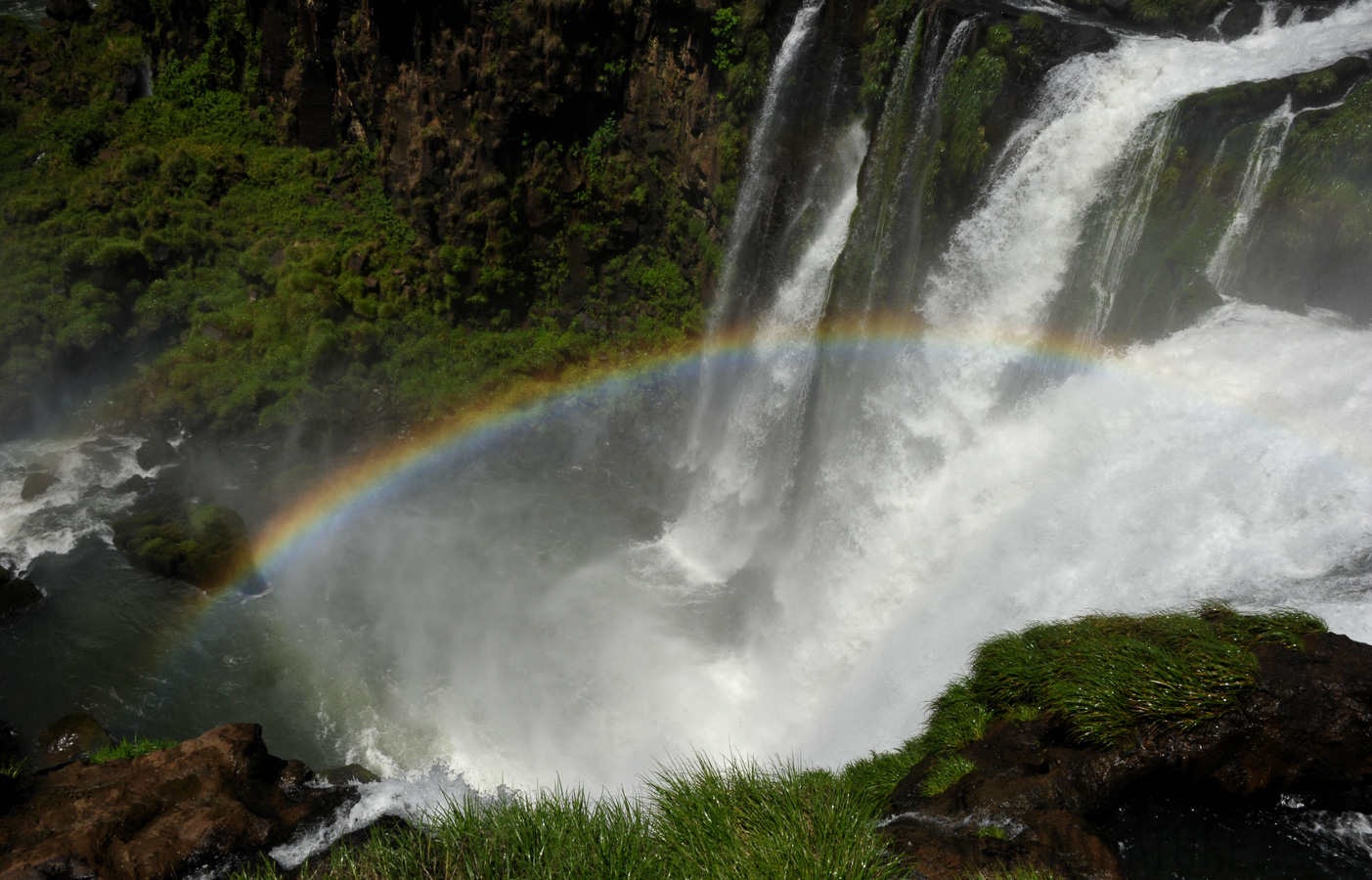 Cataratas del Iguazu [28 mm, 1/200 sec at f / 22, ISO 400]