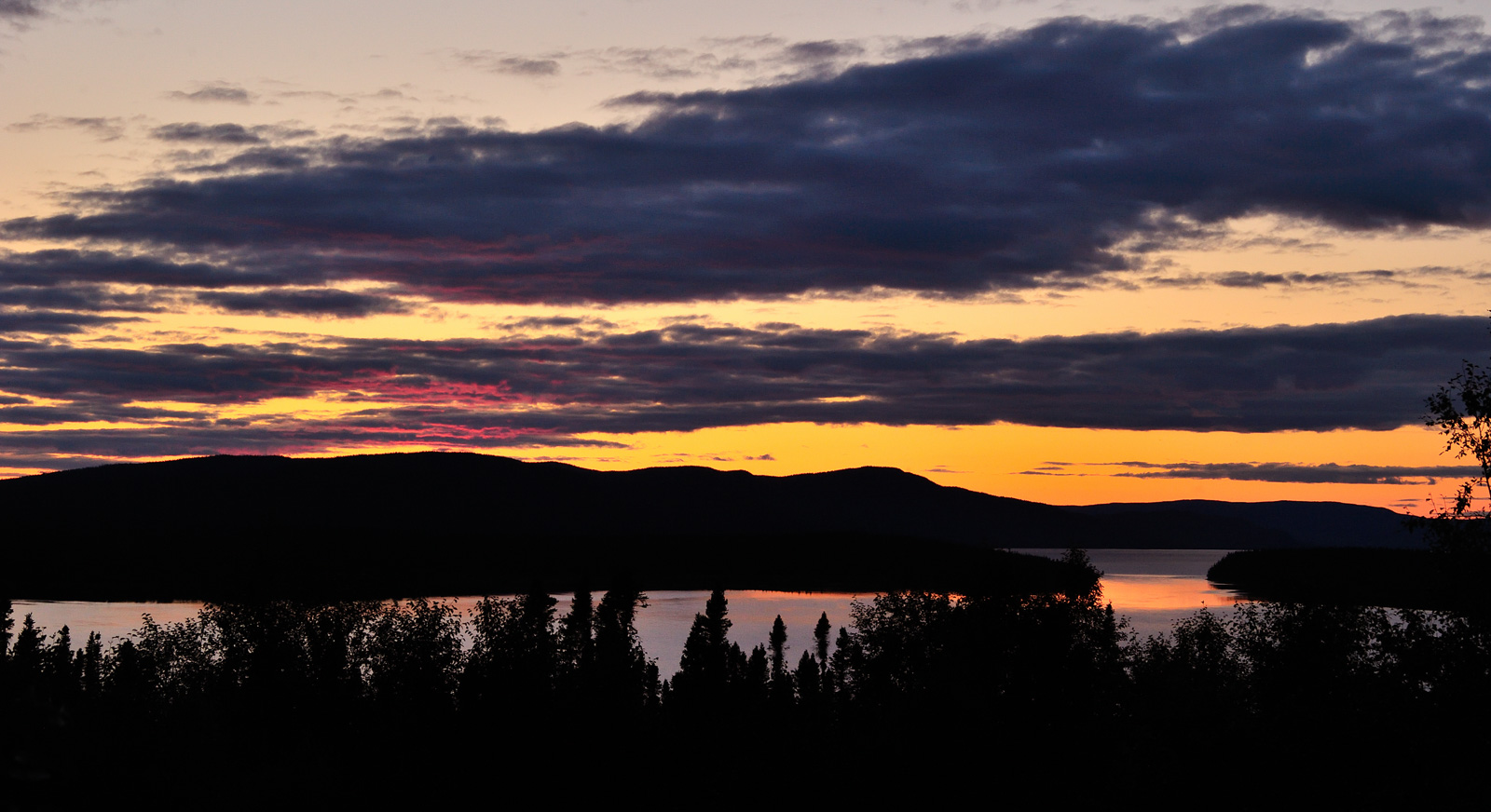 North West River [68 mm, 1/160 Sek. bei f / 10, ISO 1600]