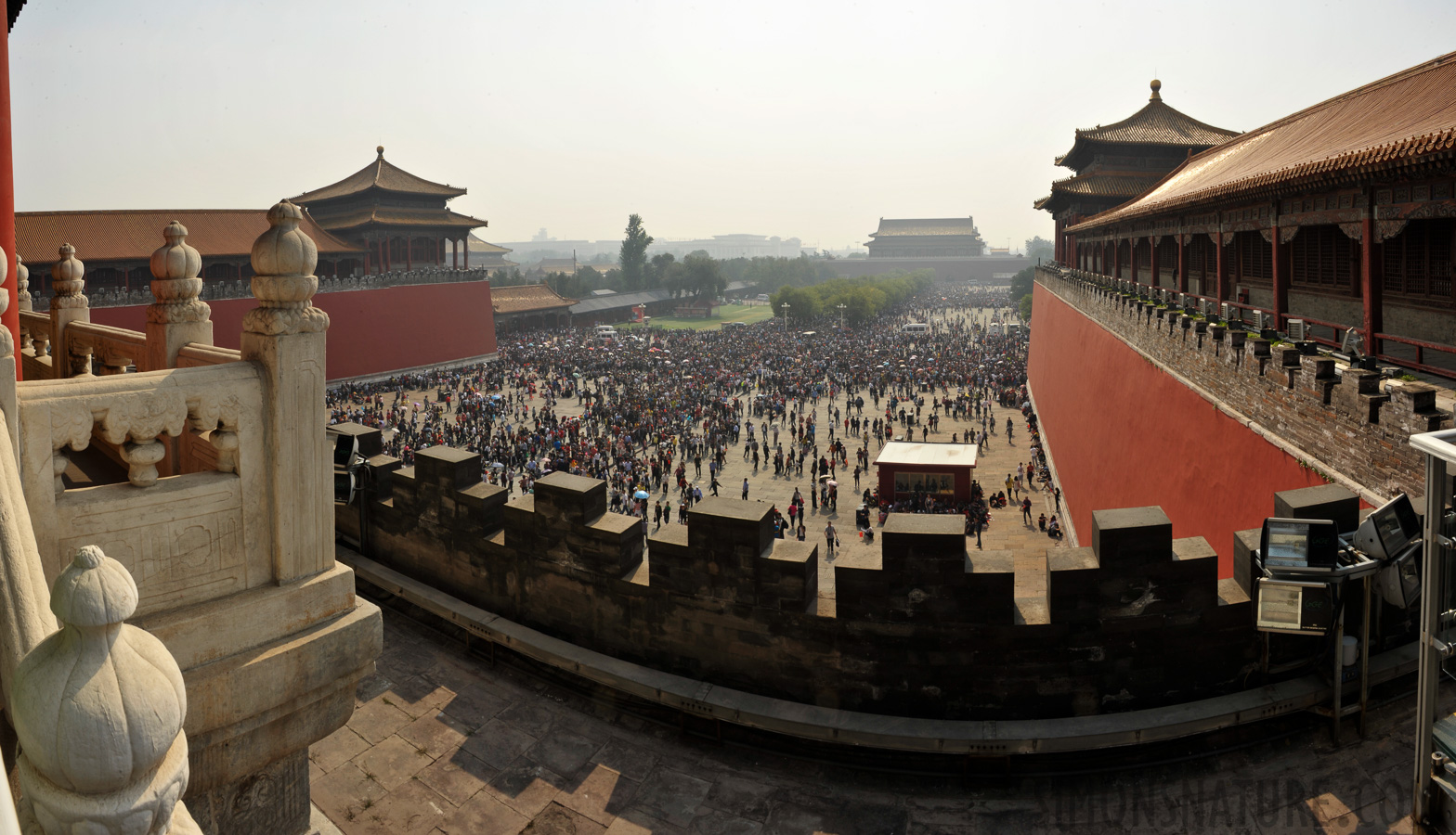 Bejing [28 mm, 1/160 sec at f / 20, ISO 400]