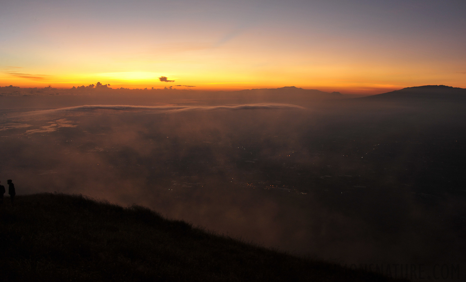 [28 mm, 1/13 sec at f / 10, ISO 500]