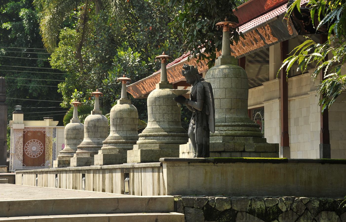 Yogyakarta [98 mm, 1/160 Sek. bei f / 11, ISO 400]