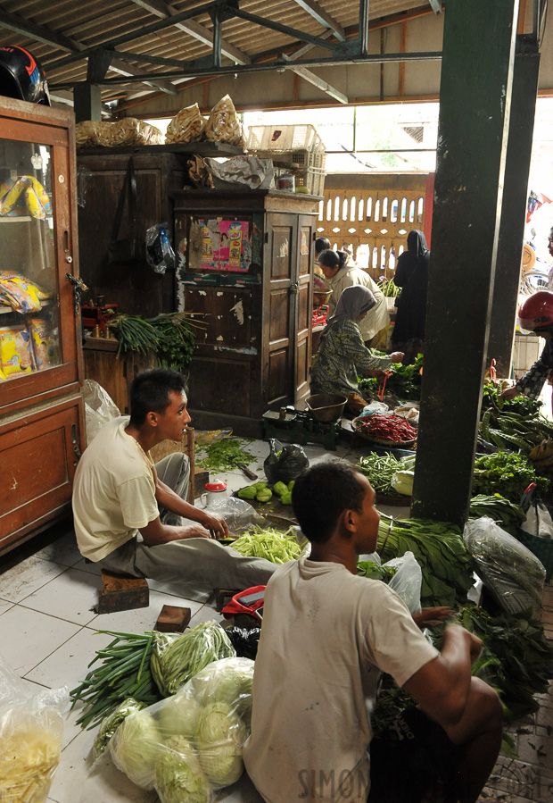 Yogyakarta [28 mm, 1/25 Sek. bei f / 8.0, ISO 2500]