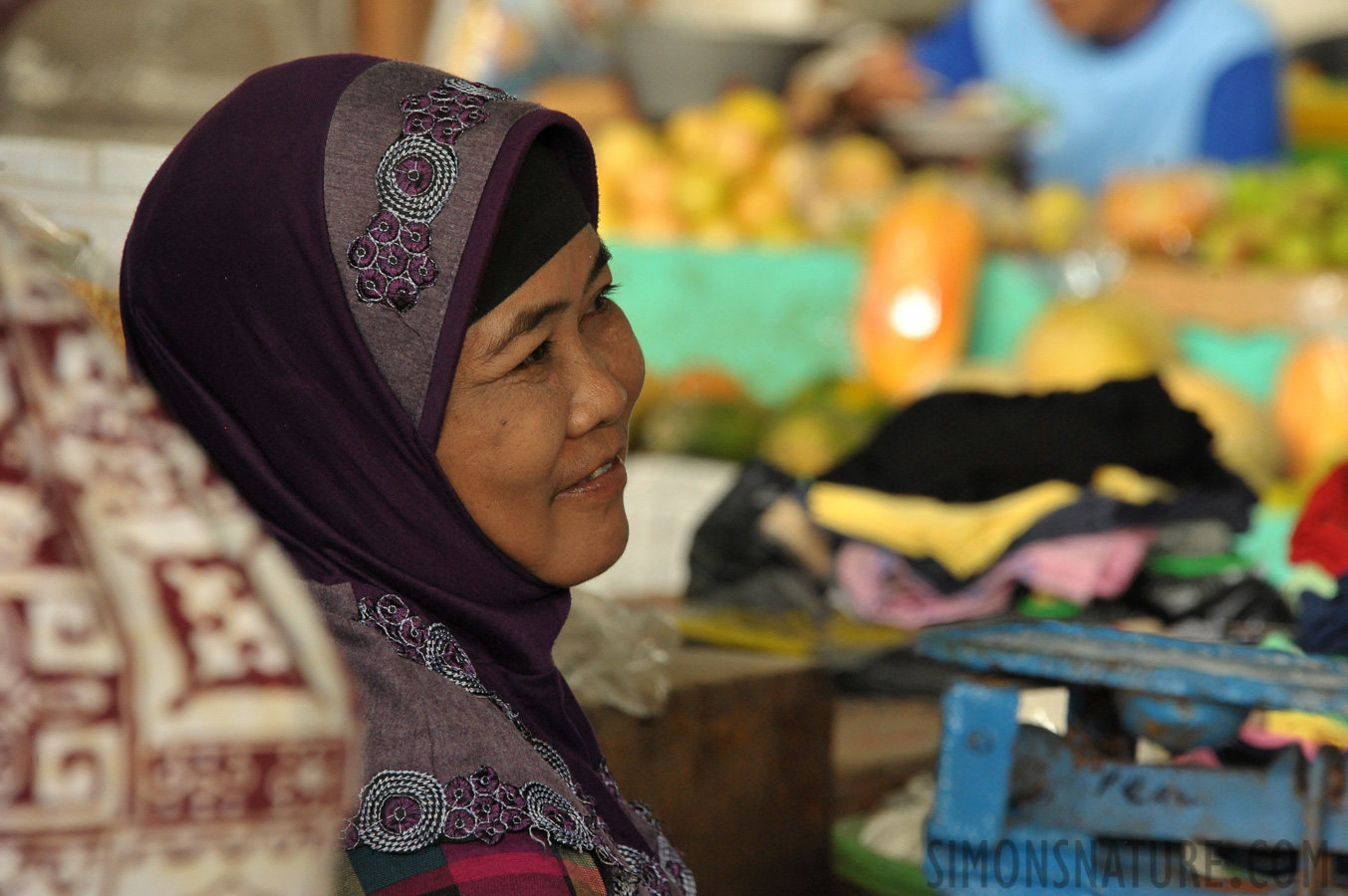 Yogyakarta [300 mm, 1/25 Sek. bei f / 8.0, ISO 2500]