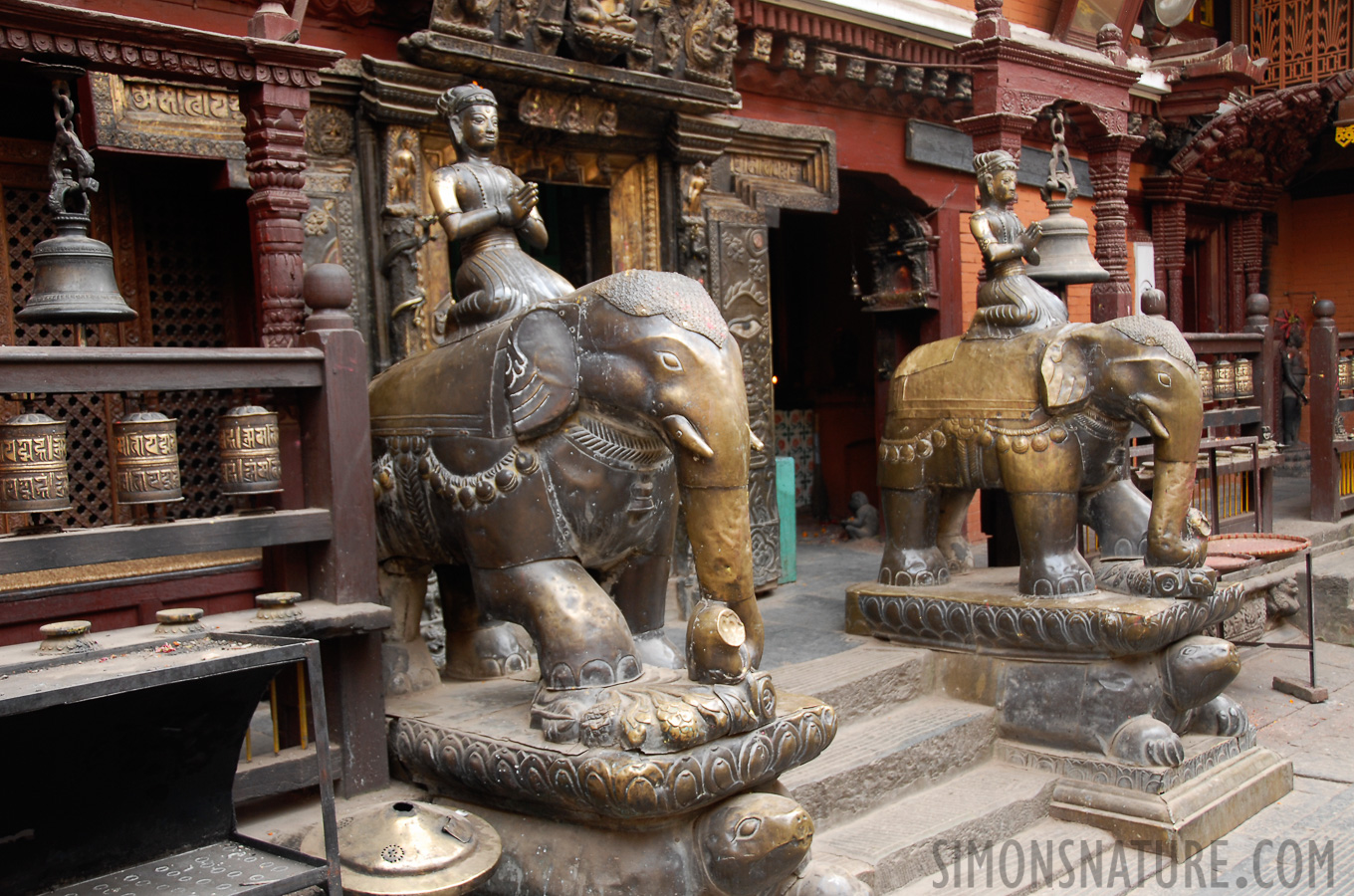 Patan [24 mm, 1/40 sec at f / 3.8, ISO 200]