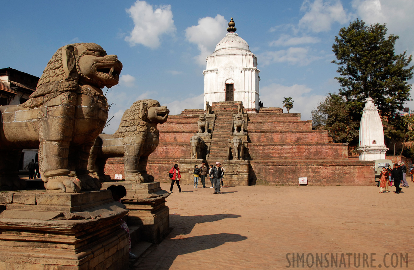 Bhaktapur [18 mm, 1/500 Sek. bei f / 11, ISO 400]