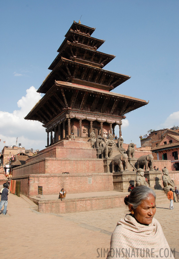 Bhaktapur [18 mm, 1/350 Sek. bei f / 10, ISO 400]