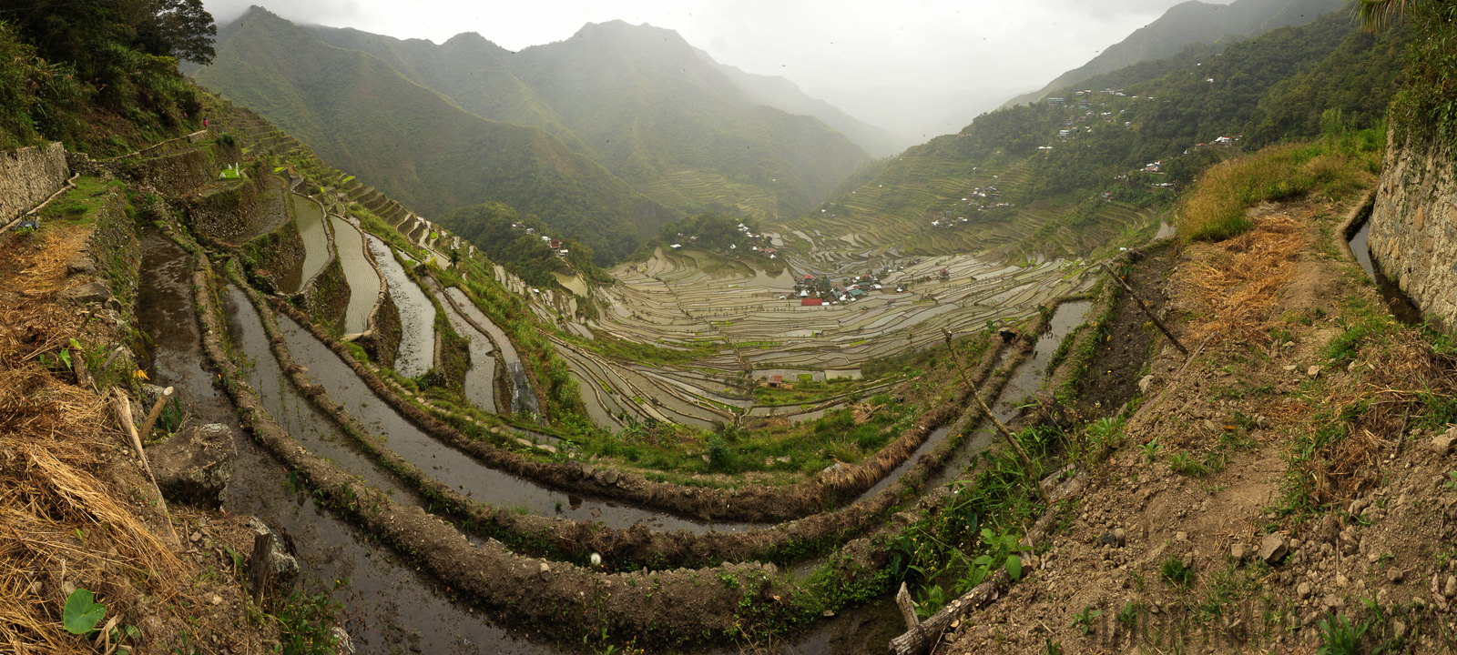 Batad [28 mm, 1/160 sec at f / 18, ISO 1600]