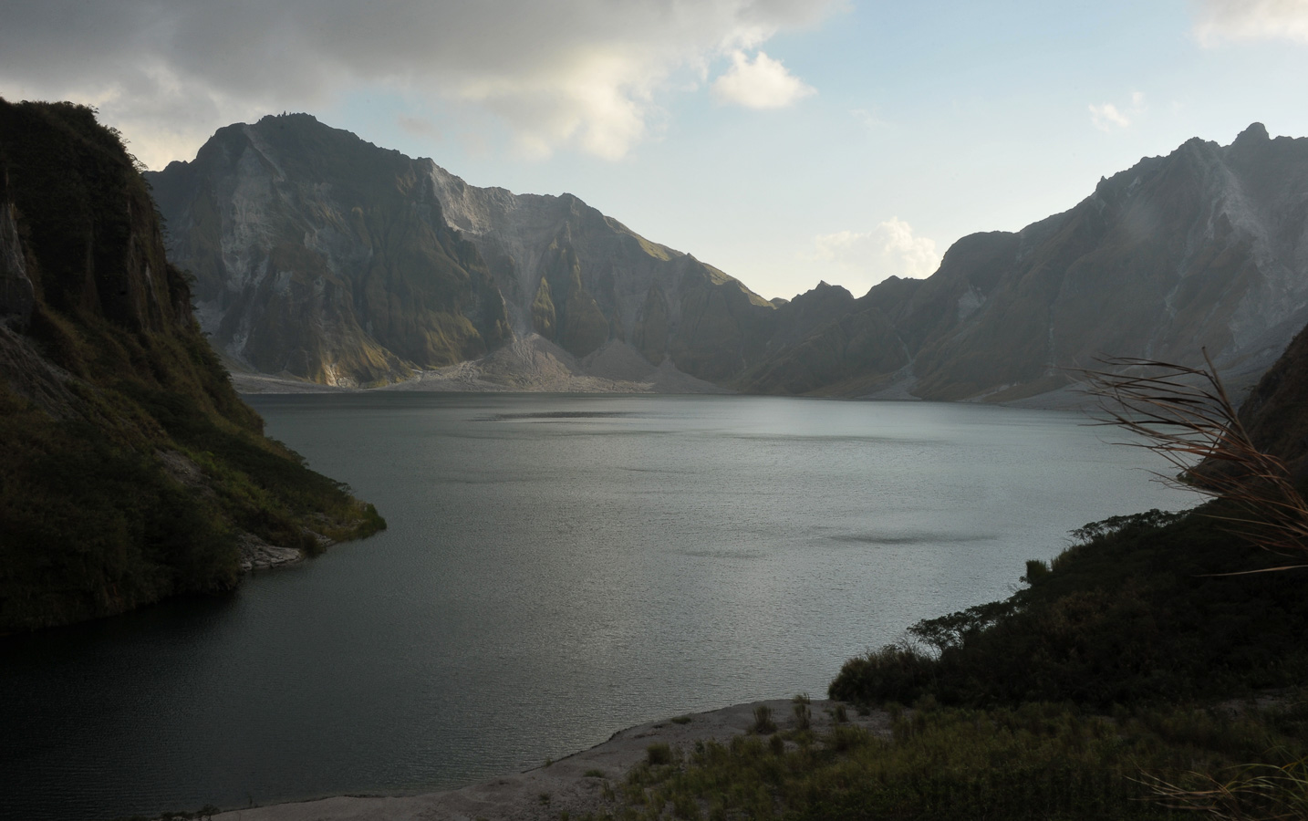 Pinatubo [32 mm, 1/100 Sek. bei f / 22, ISO 400]