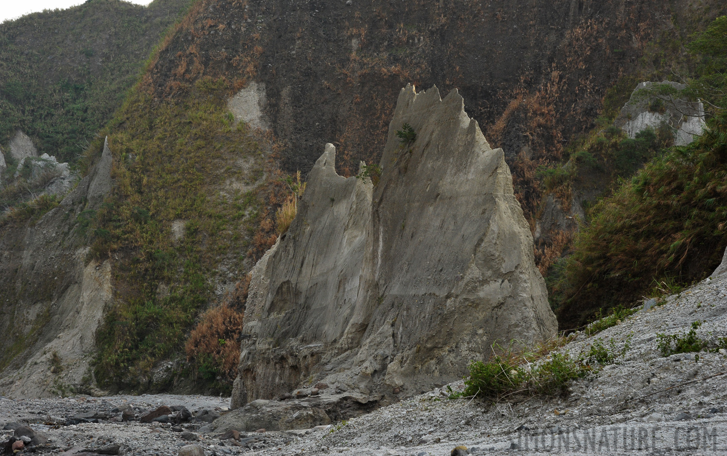 Pinatubo [90 mm, 1/160 Sek. bei f / 13, ISO 1600]