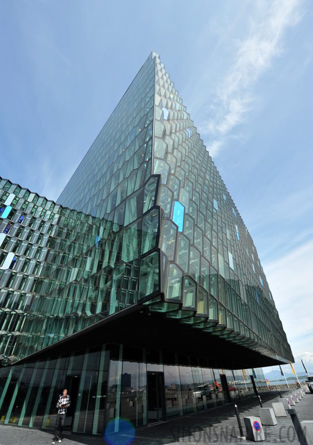 Harpa Konzerthalle [14 mm, 1/125 Sek. bei f / 18, ISO 400]