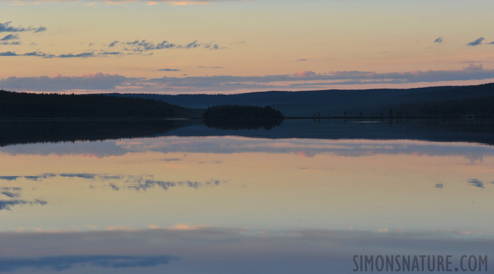 Finnland [122 mm, 1/125 Sek. bei f / 8.0, ISO 1000]